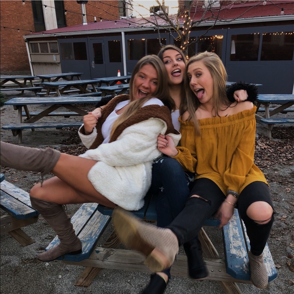 Meet your Posher, Rachel